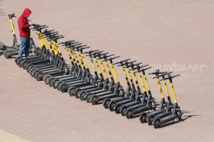 В России призвали ограничить движение электросамокатов вблизи школ и поликлиник